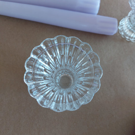 Portavelas de cristal con relieve